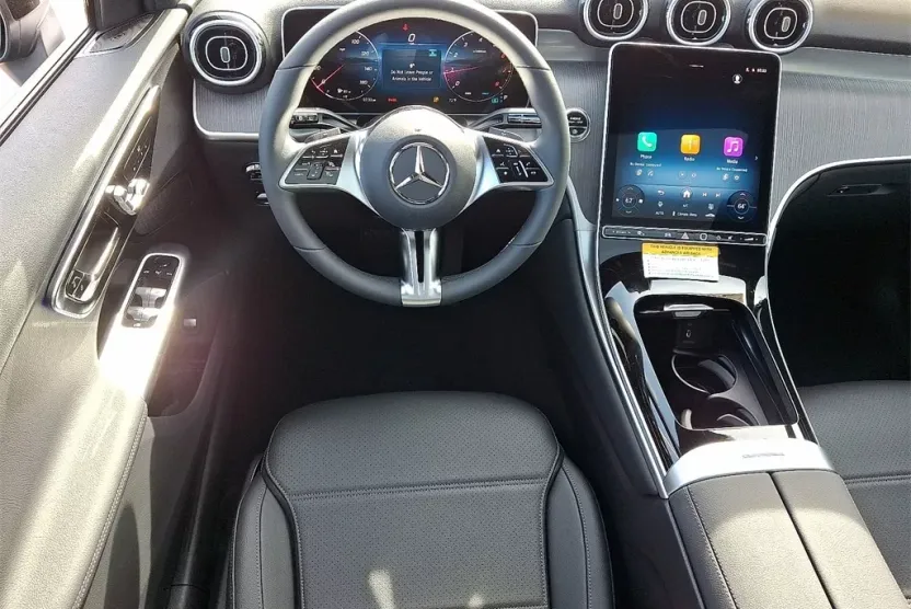 2026 Mercedes Benz GLC 300 4MATIC photo 1