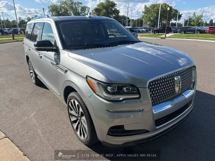 2022 Lincoln Navigator Reserve photo 1