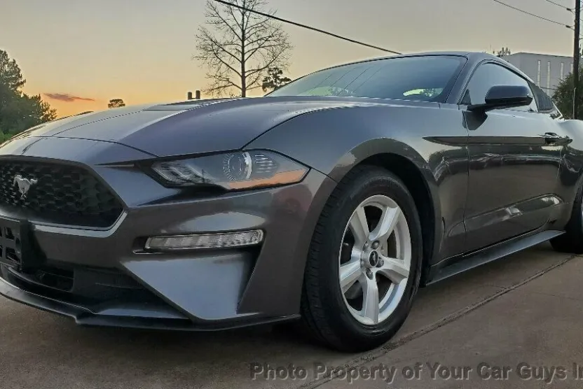 2018 Ford Mustang EcoBoost photo 1