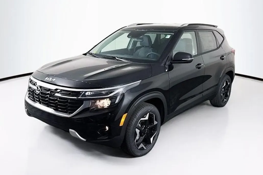 2025 Kia Seltos S photo 1