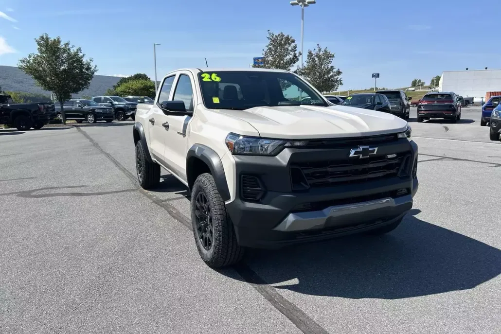 2026 Chevrolet Colorado Trail Boss photo 1