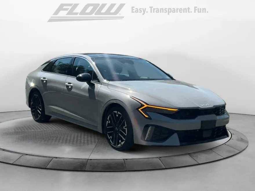 2025 Kia K5 GT photo 1