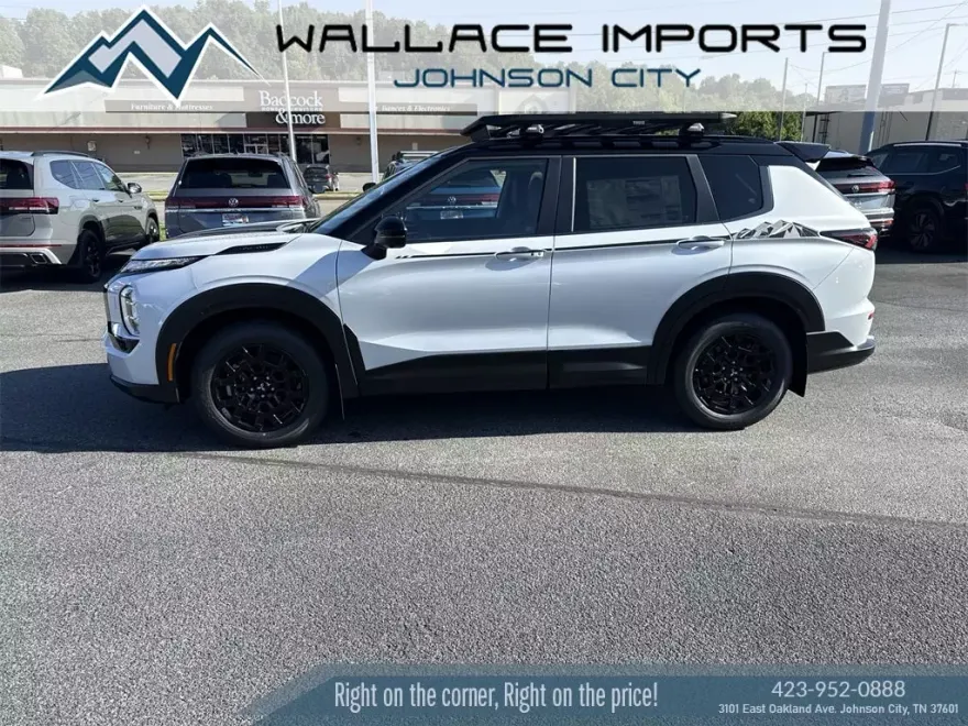 2025 Mitsubishi Outlander SE Ralliart photo 1
