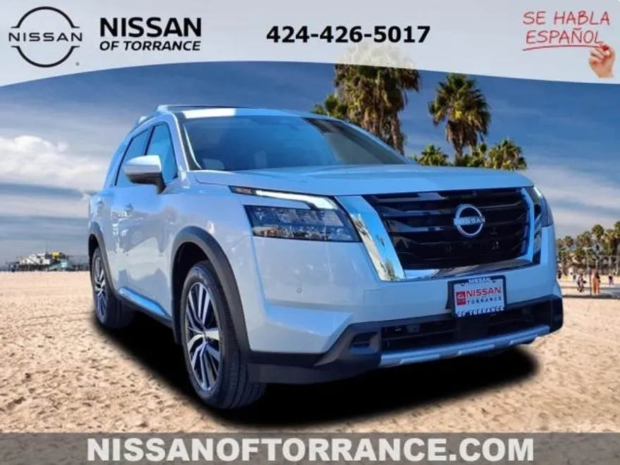 2025 Nissan Pathfinder Platinum photo 1