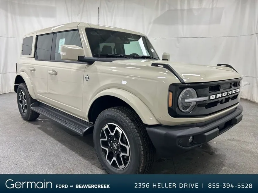 2025 Ford Bronco Outer Banks photo 1