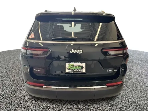 2025 Jeep Grand Cherokee Limited photo 4