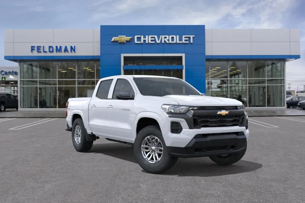 2025 Chevrolet Colorado Work Truck LT photo 1