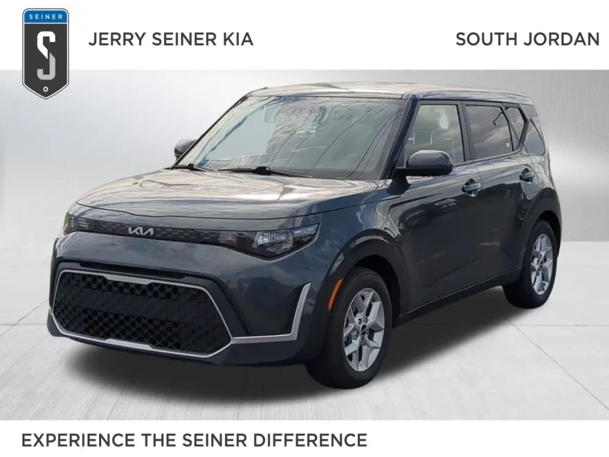 2023 Kia Soul LX photo 1