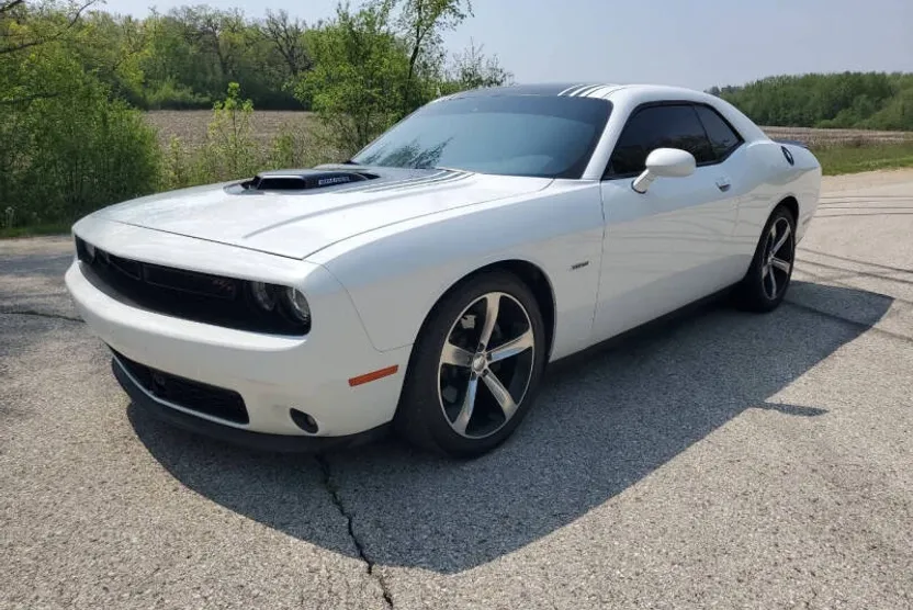 2016 Dodge Challenger R/T Plus Shaker photo 1