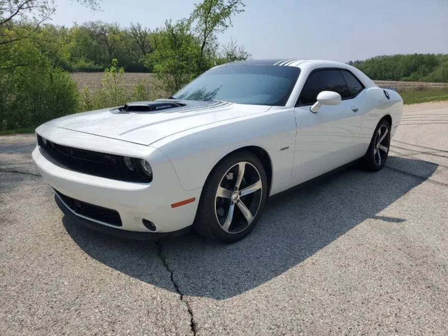2016 Dodge Challenger R/T Plus Shaker photo 1