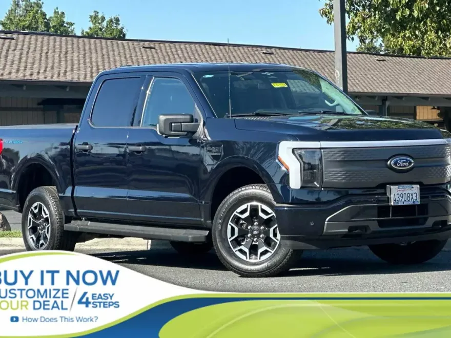2023 Ford F-150 Lightning XLT photo 1