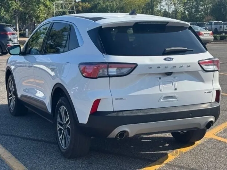 2022 Ford Escape SEL photo 1