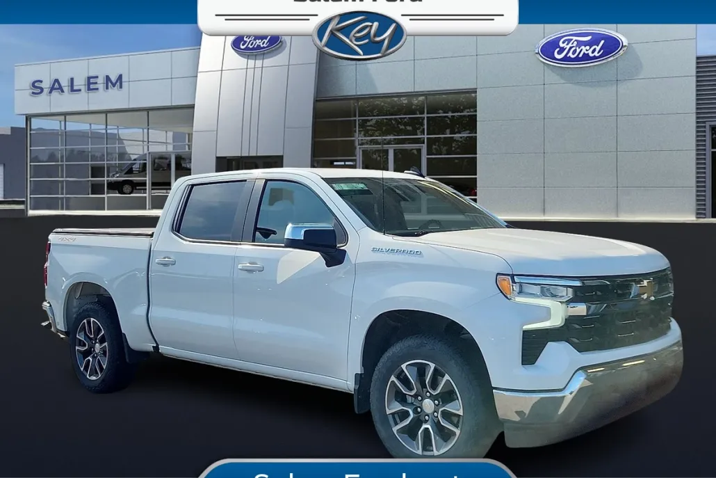 2022 Chevrolet Silverado 1500 LT photo 1