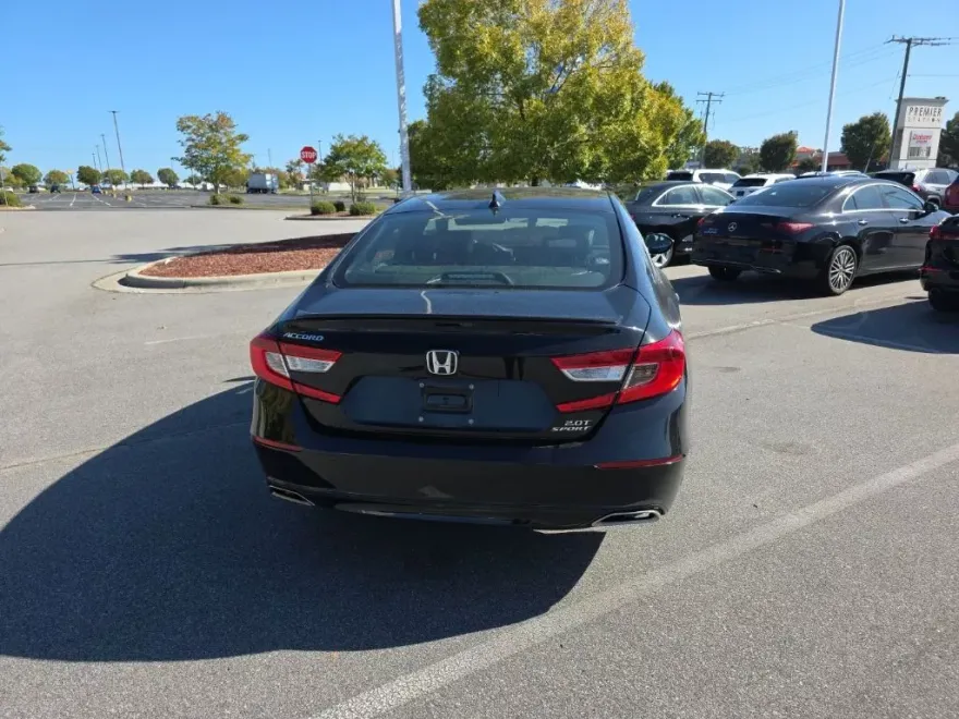 2022 Honda Accord Sport 2.0T photo 1