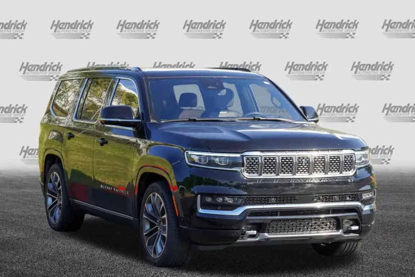2022 Jeep Grand Wagoneer III photo 1