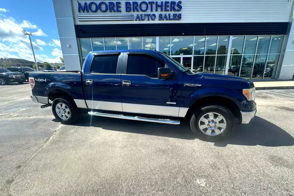 2011 Ford F-150 XLT photo 1