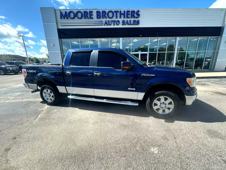 2011 Ford F-150 XLT photo 1