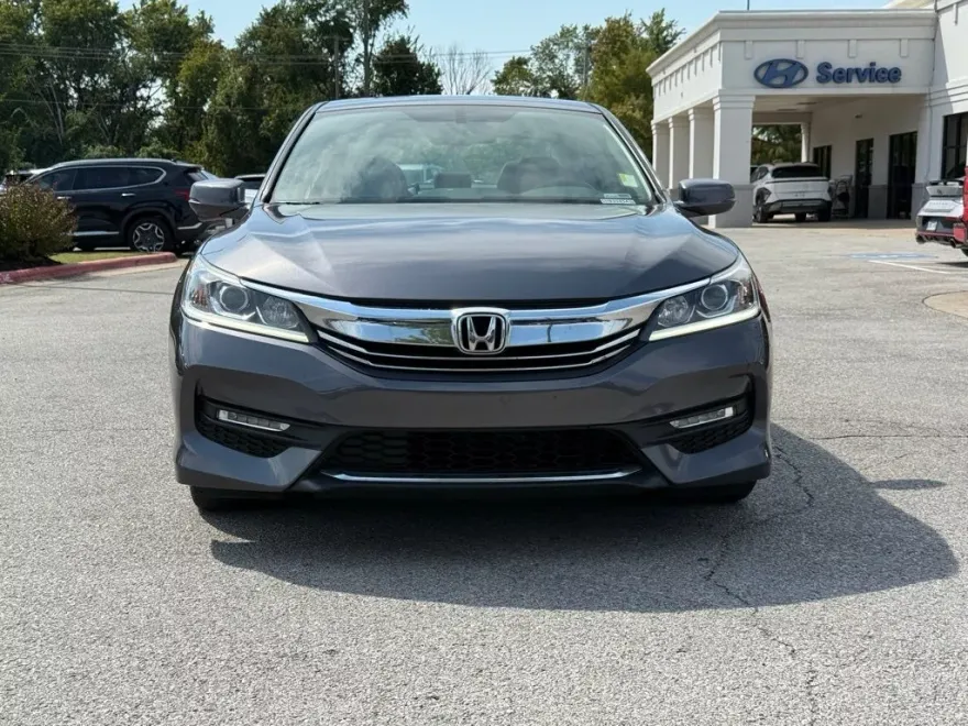 2017 Honda Accord EX-L photo 1