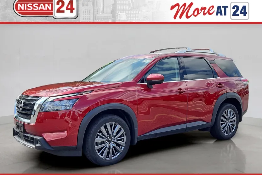 2025 Nissan Pathfinder SL photo 1