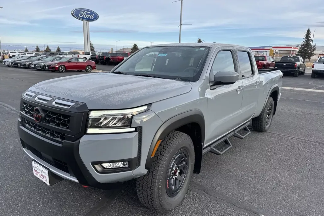 2025 Nissan Frontier PRO-4X photo 1