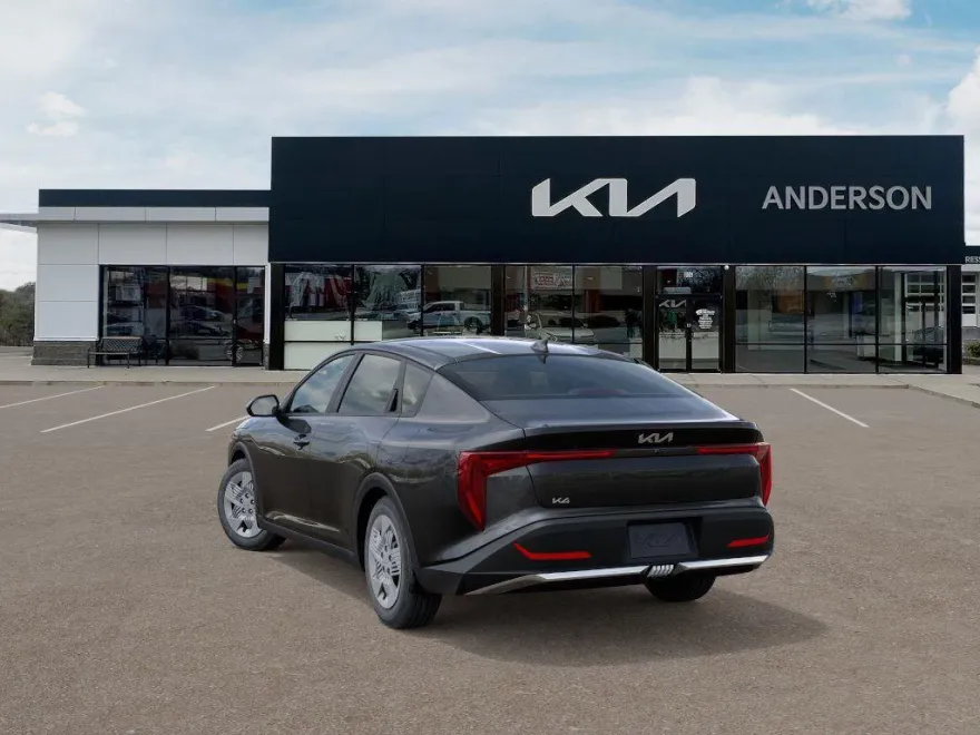 2025 Kia K4 LX photo 1