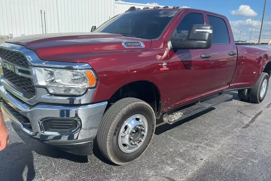 2024 Ram 3500 Tradesman photo 1
