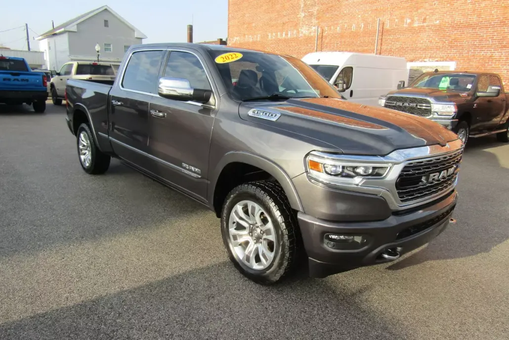 2022 Ram 1500 Limited photo 1