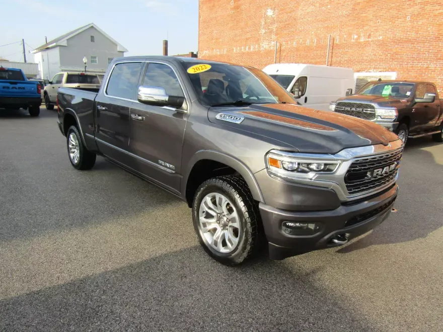 2022 Ram 1500 Limited photo 1