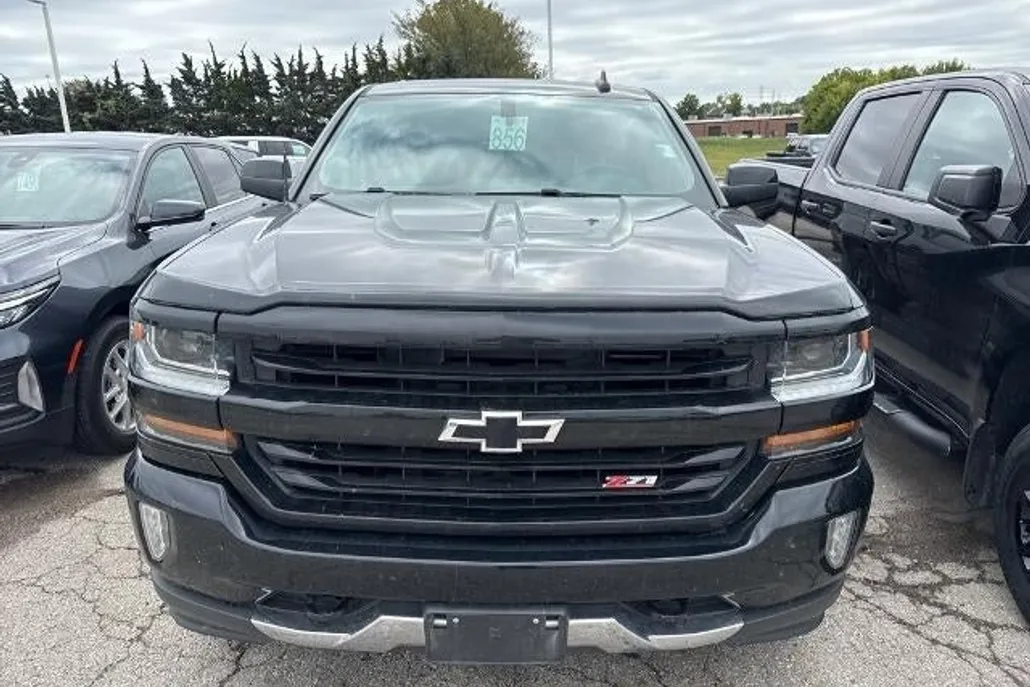 2018 Chevrolet Silverado 1500 LT2 photo 1