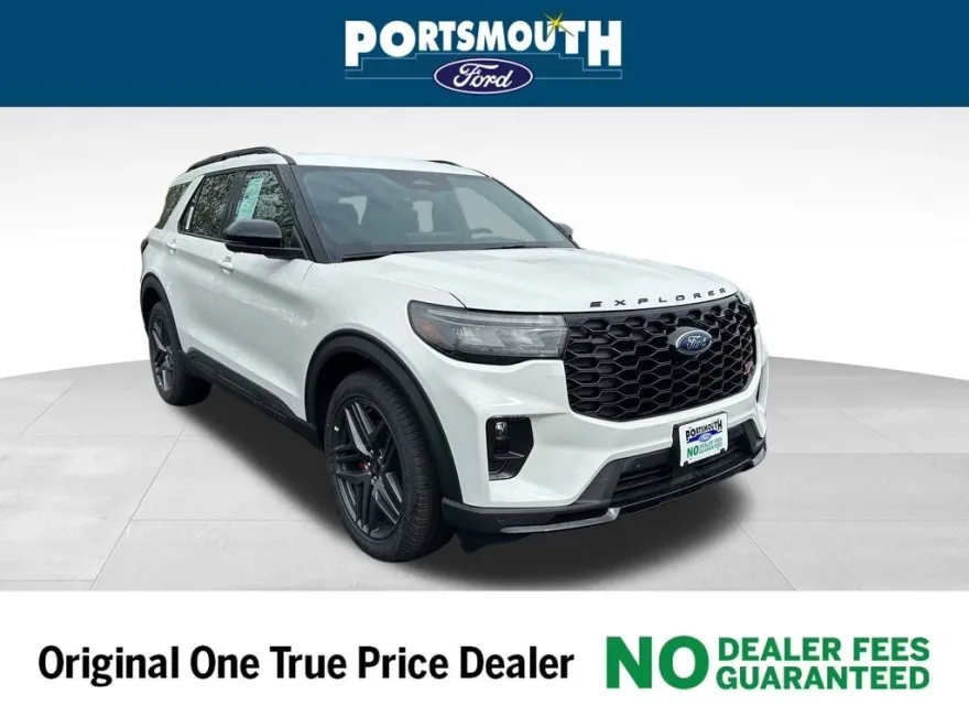 2025 Ford Explorer ST photo 1