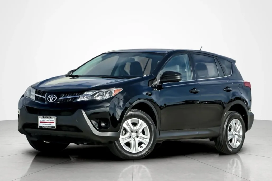 2014 Toyota RAV4 LE photo 1