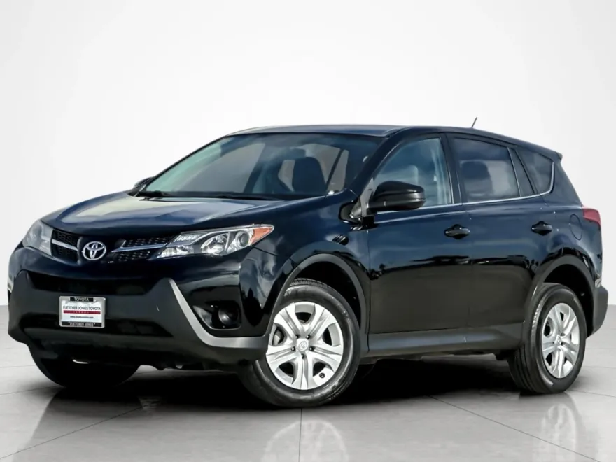 2014 Toyota RAV4 LE photo 1