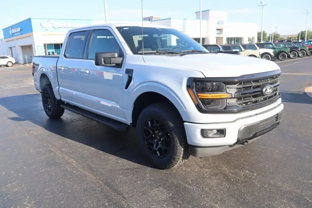 2025 Ford F-150 XLT photo 1