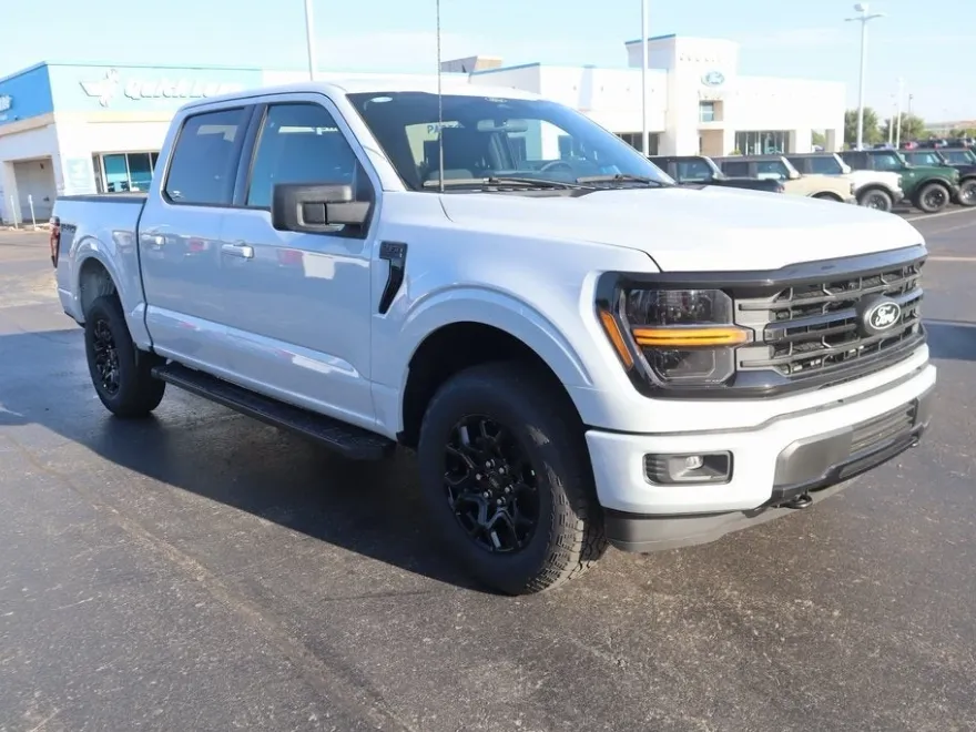 2025 Ford F-150 XLT photo 1