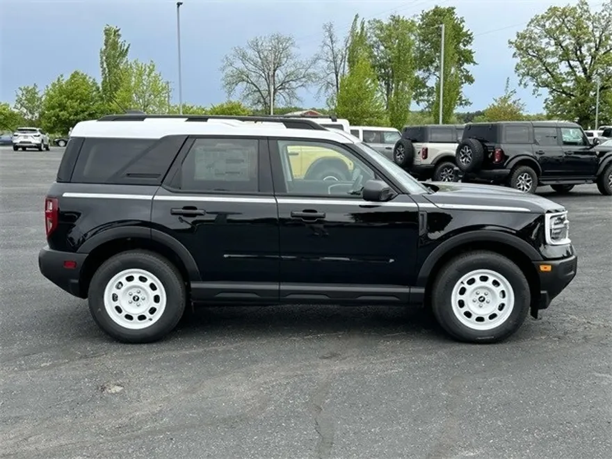 2025 Ford Bronco Sport Heritage photo 1