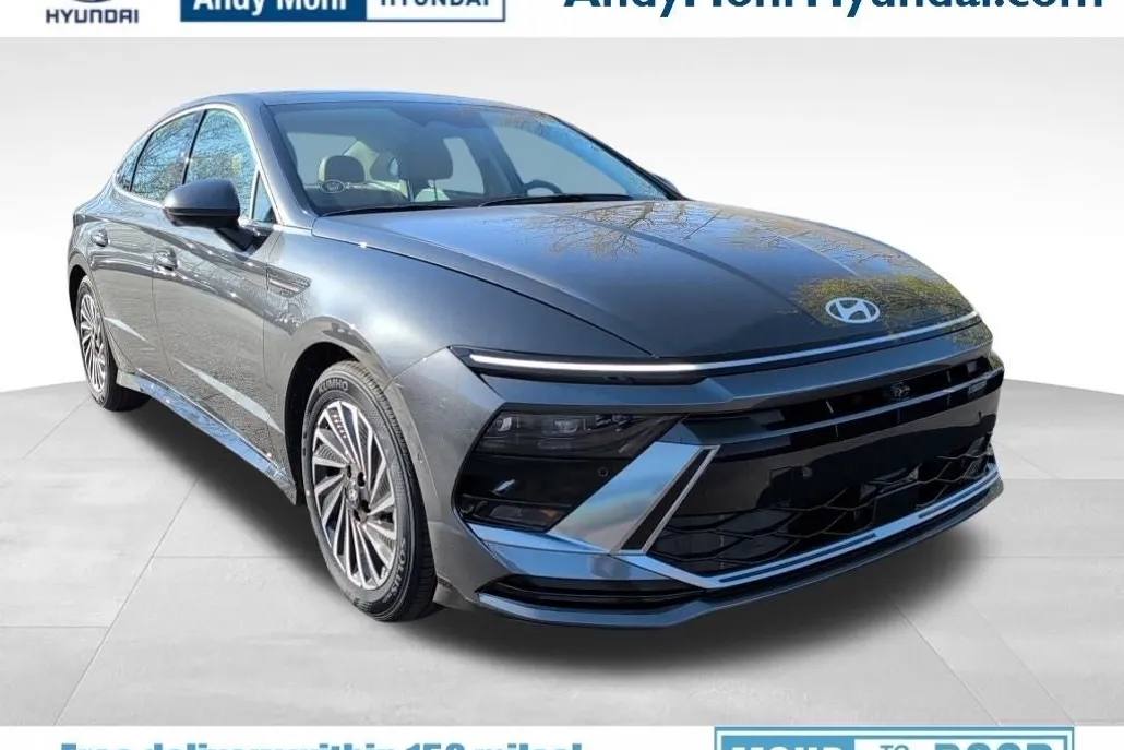 2025 Hyundai Sonata Hybrid Limited photo 1
