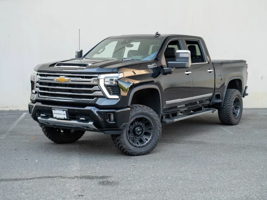 2024 Chevrolet Silverado 2500HD High Country photo 1