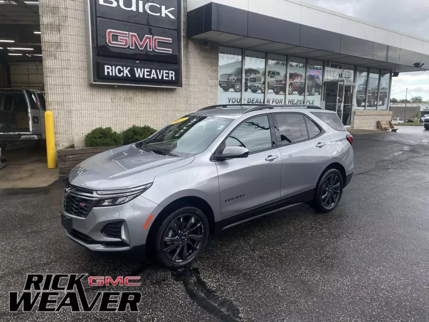 2023 Chevrolet Equinox RS photo 1