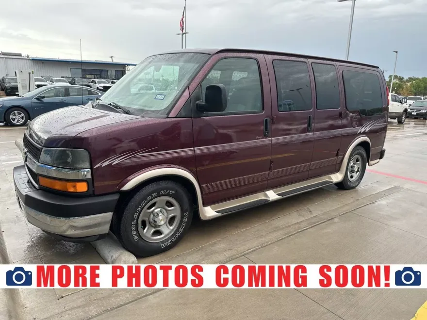 2003 Chevrolet Express Cargo 1500 photo 1