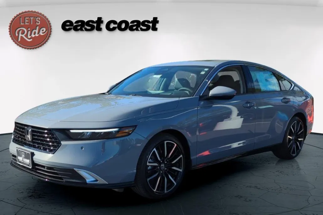 2025 Honda Accord Hybrid Touring photo 1