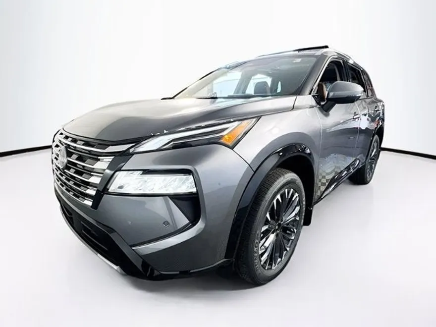 2026 Nissan Rogue Platinum photo 1