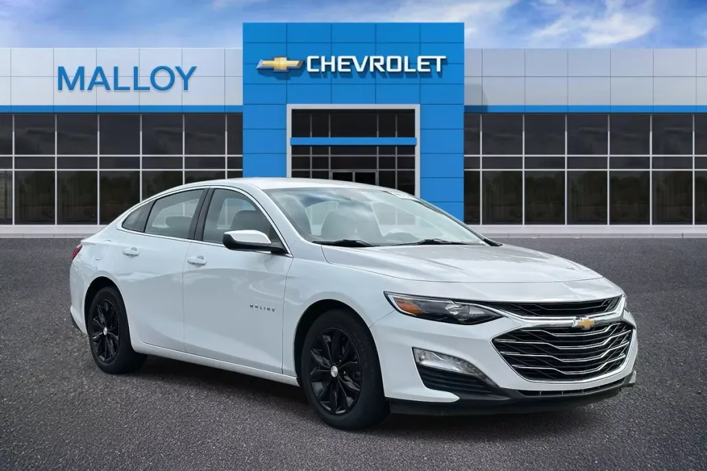 2024 Chevrolet Malibu 1LT photo 1