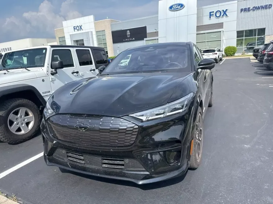 2023 Ford Mustang Mach-E GT photo 1