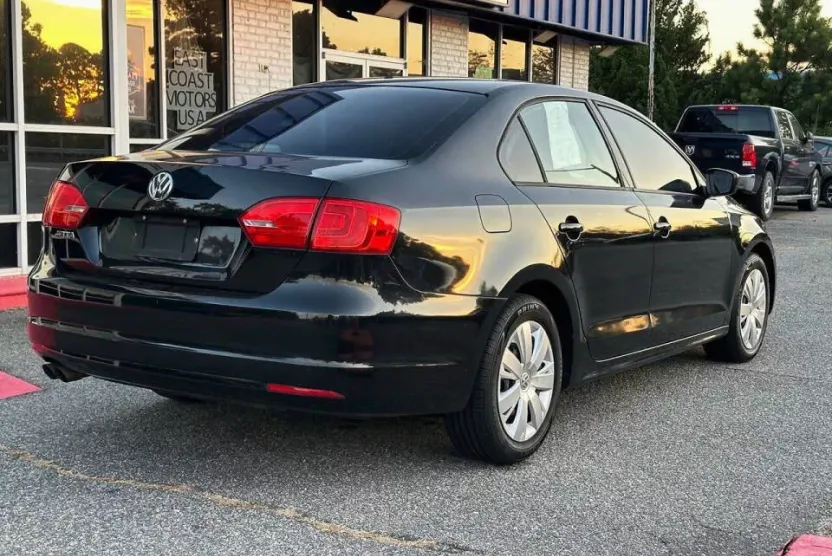 2014 Volkswagen Jetta S photo 1
