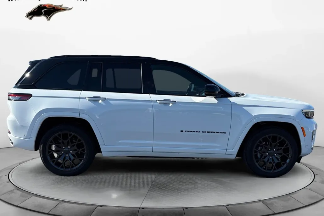 2024 Jeep Cherokee Summit Reserve 4xe photo 1