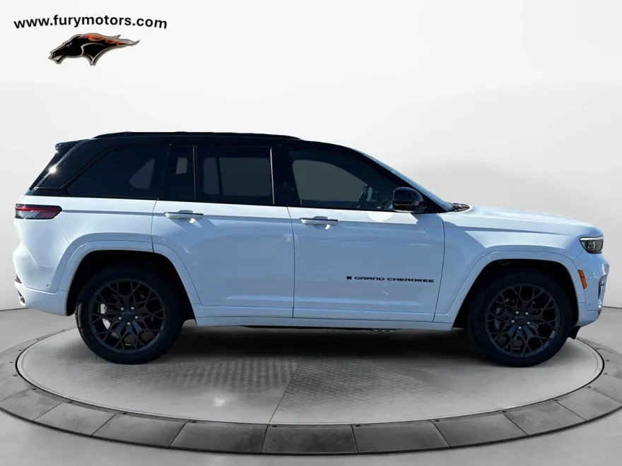 2024 Jeep Cherokee Summit Reserve 4xe photo 1