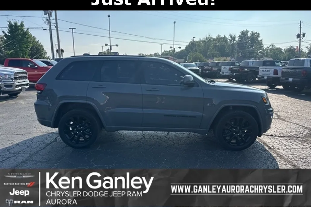 2021 Jeep Grand Cherokee Laredo X photo 1