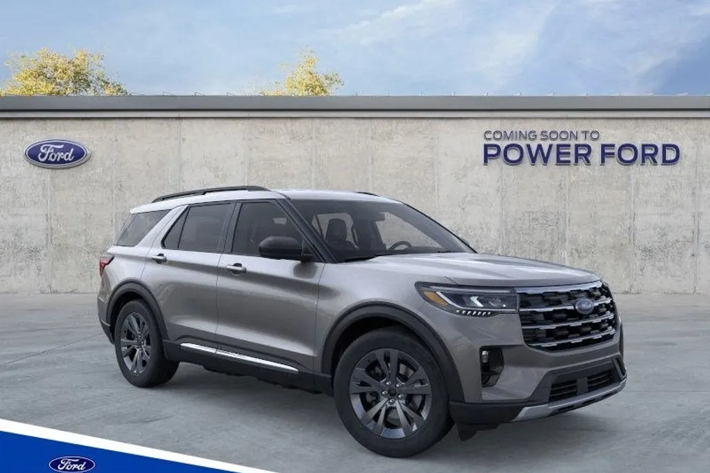 2025 Ford Explorer photo 1