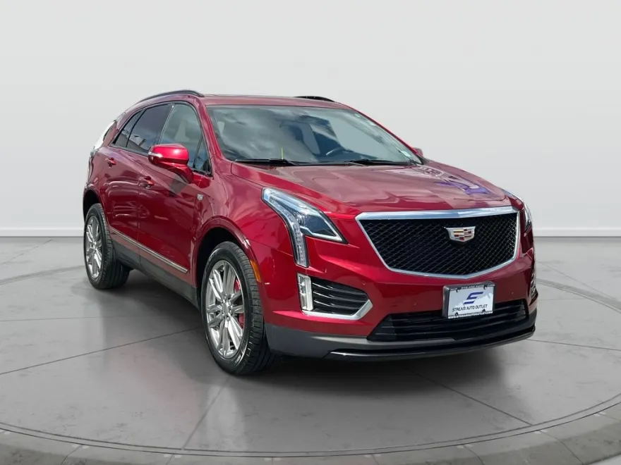 2022 Cadillac XT5 Sport photo 1