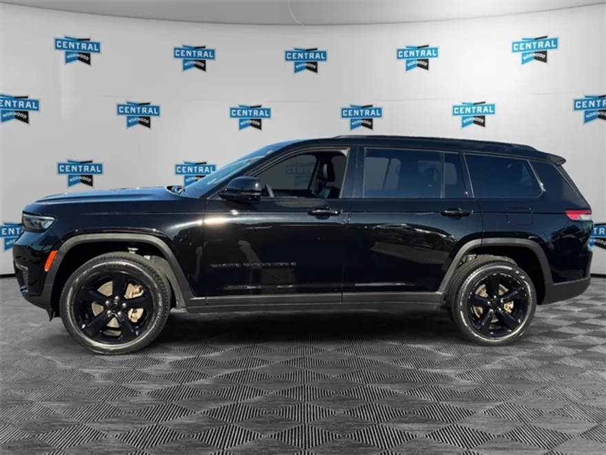 2023 Jeep Grand Cherokee Limited photo 1